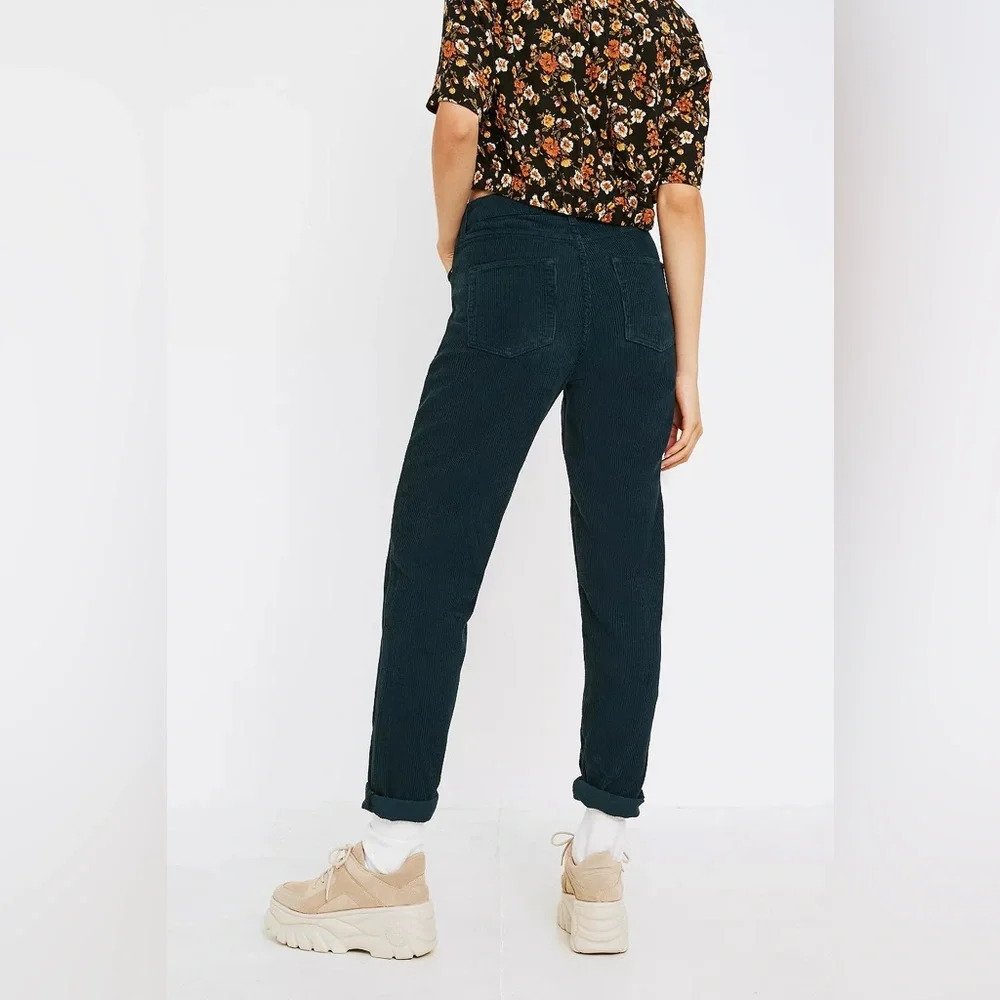 Urban outfitters BDG• Green Corduroy Mom High Rise  Pants Size 26 - Picture 2 of 14
